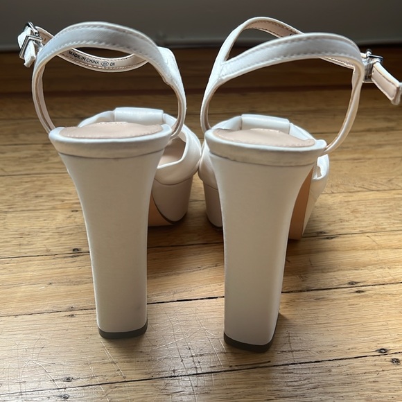Womens Ivory Satin Stiletto Block-Heel Platform Sandal - Picture 3 of 5